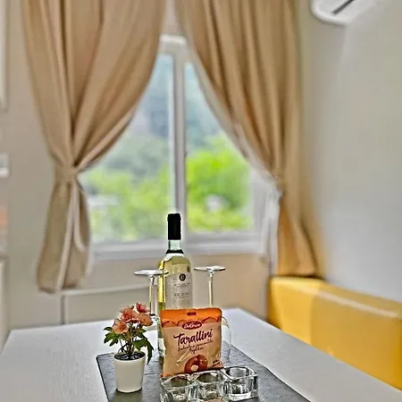 Mylooking Vacanze Porlezza Exterior photo